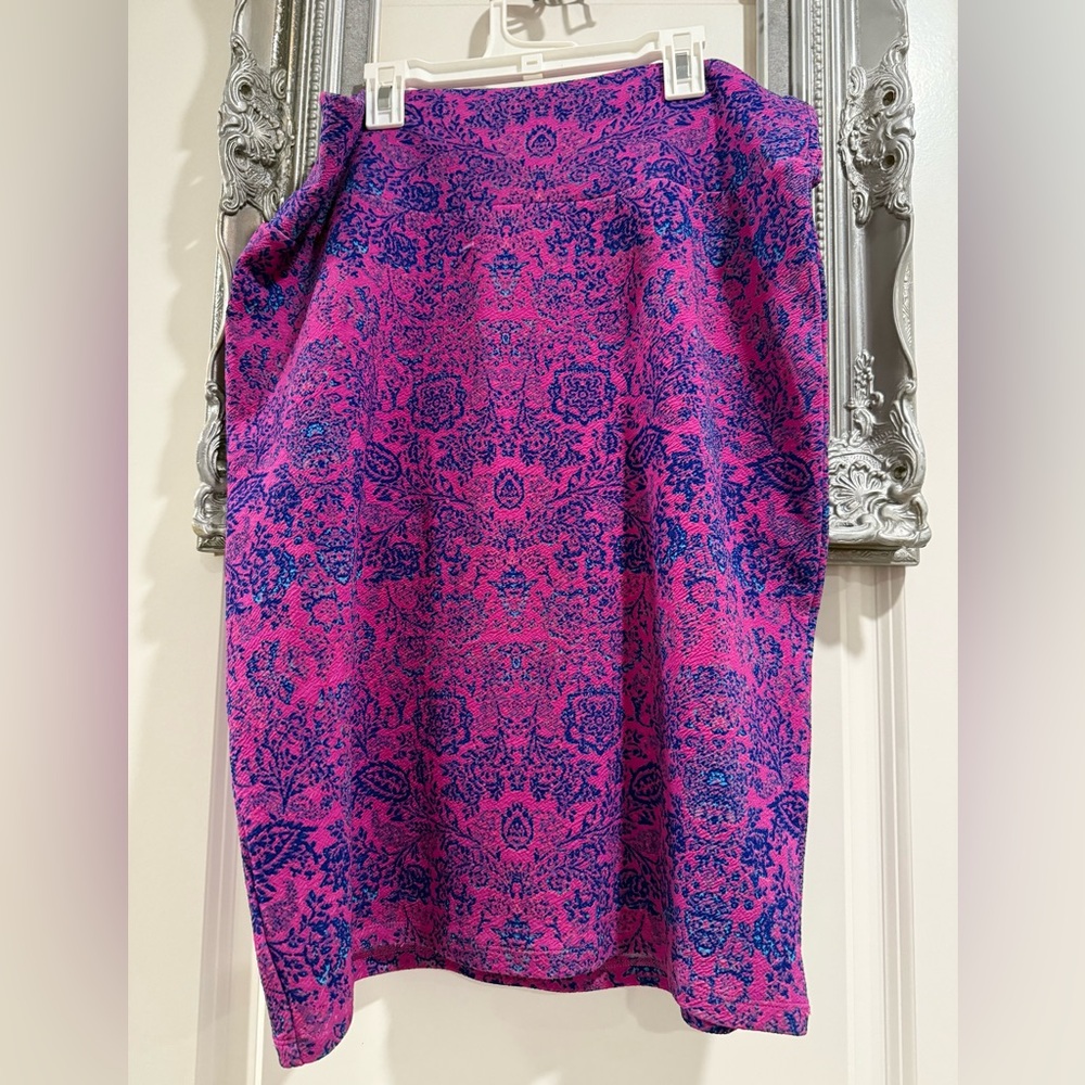 LuLaRoe Cassie Large Pencil Pink & Purple Patterned Skirt